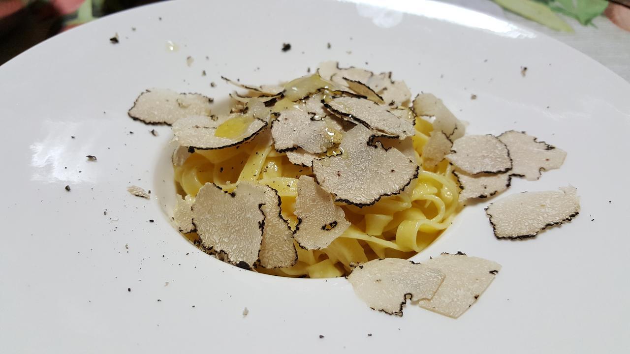 Ristorante Primula Bianca Varzi Bagian luar foto